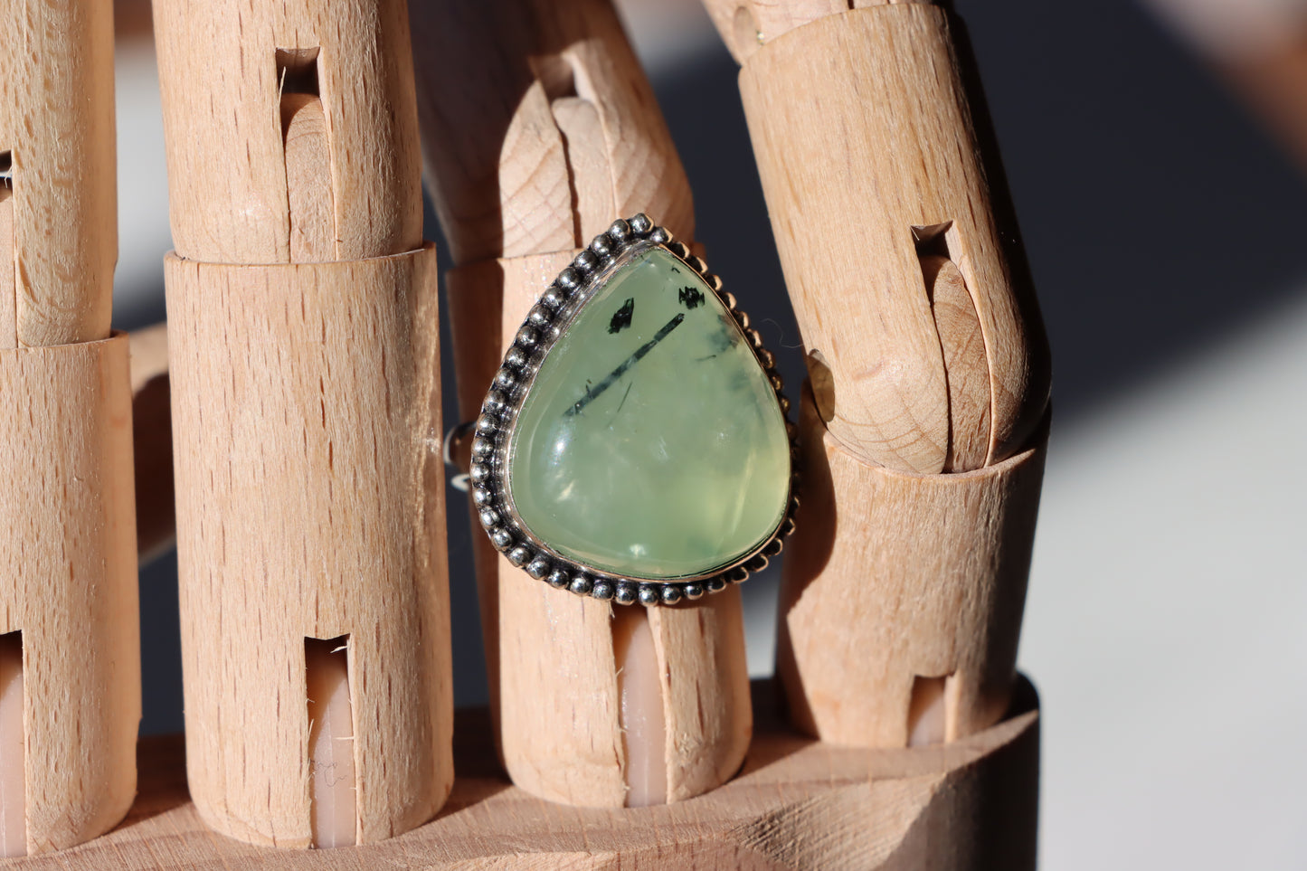 Prsten epidot v prehnitu