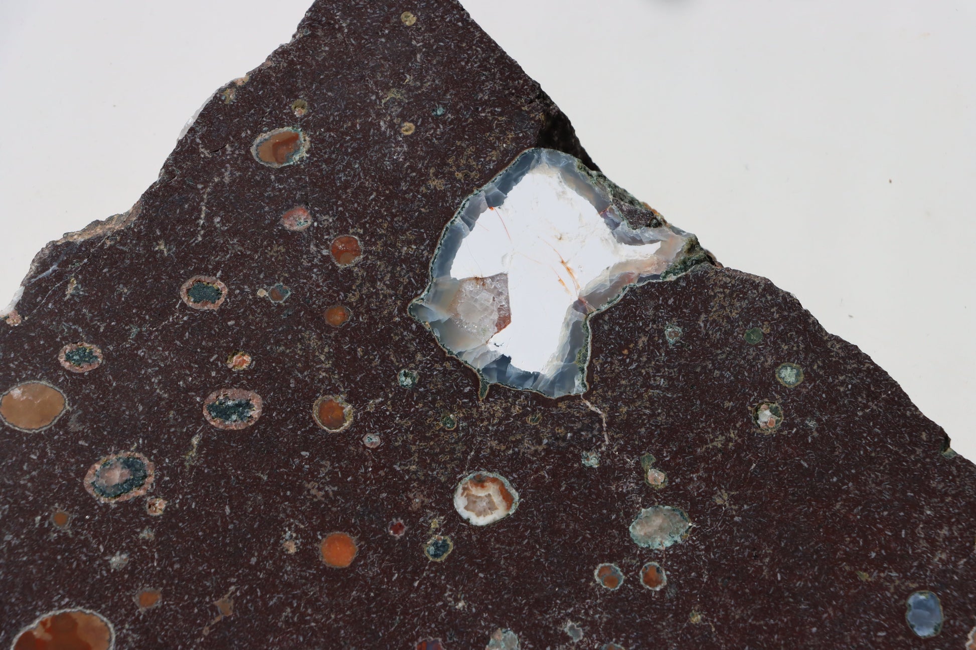 Acháty v melafýru - Supreme Panthers