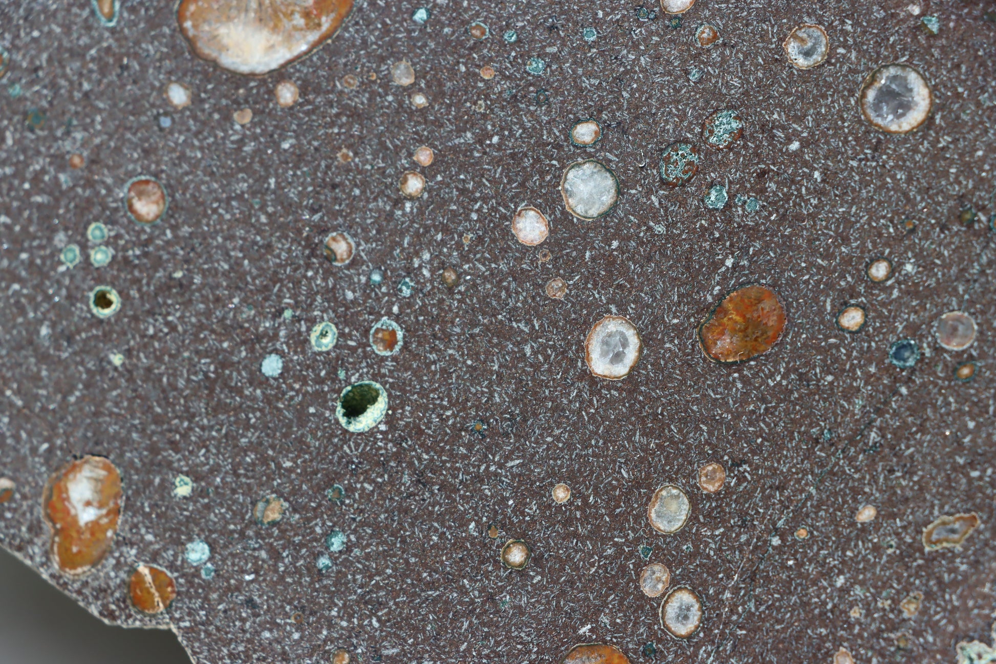 Acháty v melafýru - Supreme Panthers