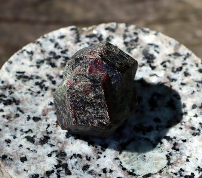 Almandin solitérní krystal - Supreme Panthers