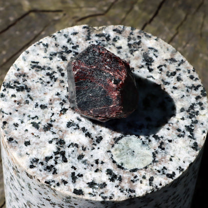 Almandin solitérní krystal - Supreme Panthers