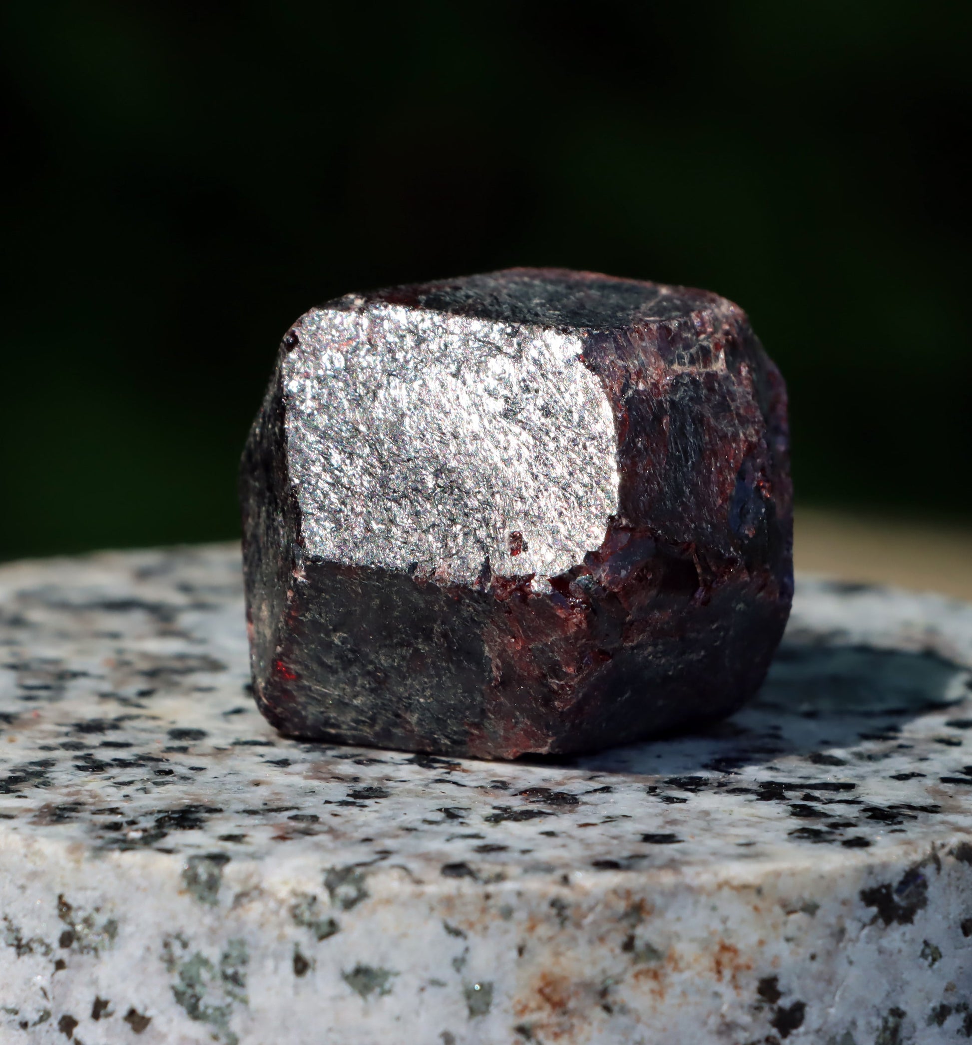 Almandin solitérní krystal - Supreme Panthers