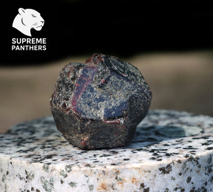 Almandin solitérní krystal - Supreme Panthers