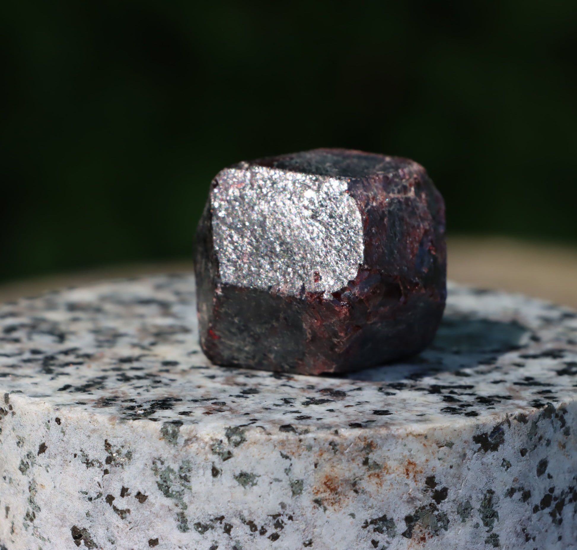 Almandin solitérní krystal - Supreme Panthers