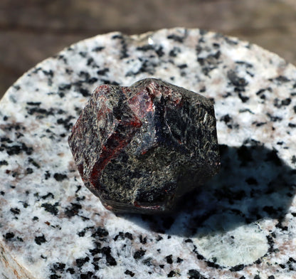 Almandin solitérní krystal - Supreme Panthers