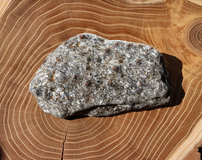 Almandiny krystaly v muskovitu - Supreme Panthers