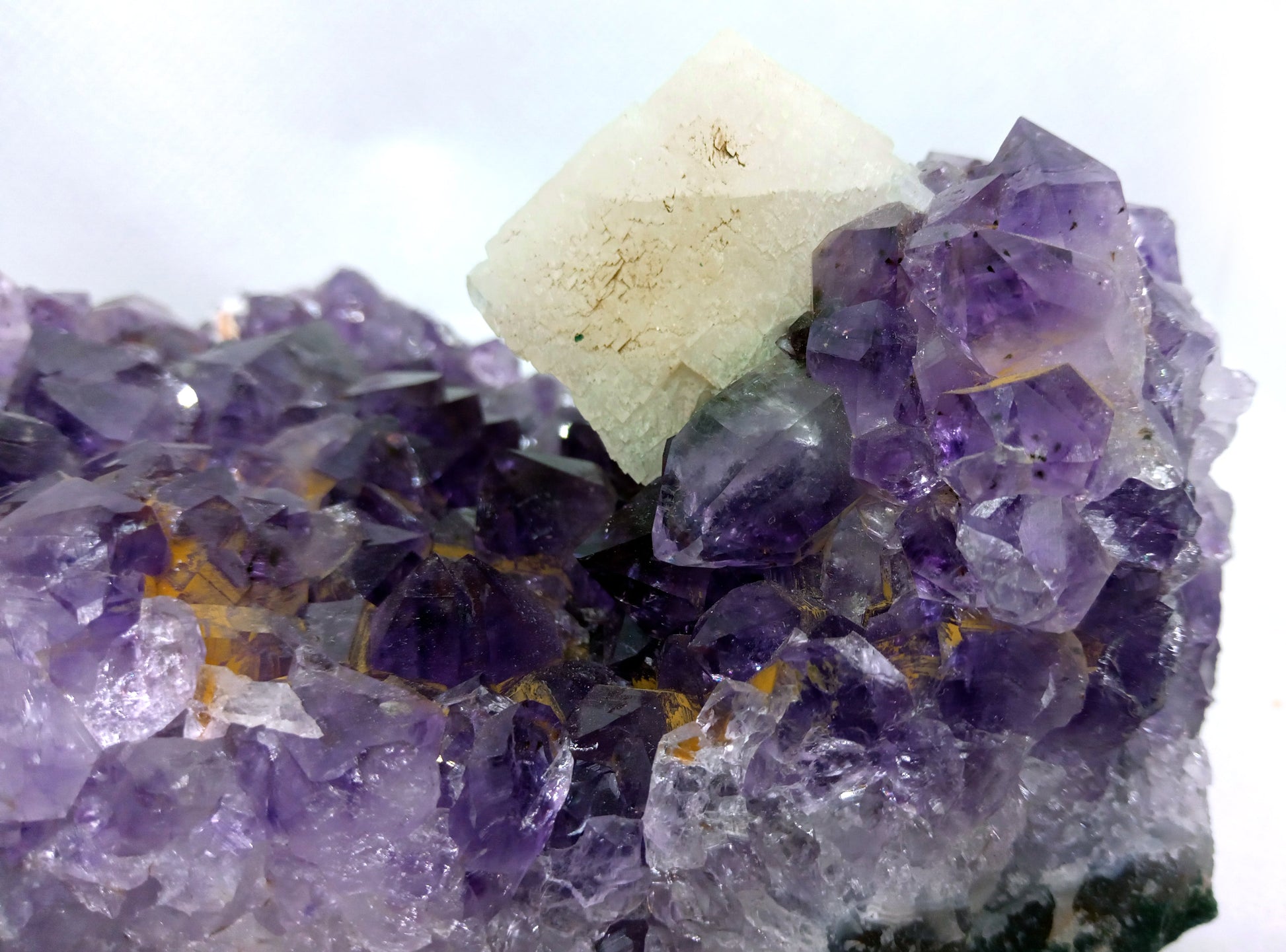 Ametystová drúza s kalcitem - Supreme Panthers