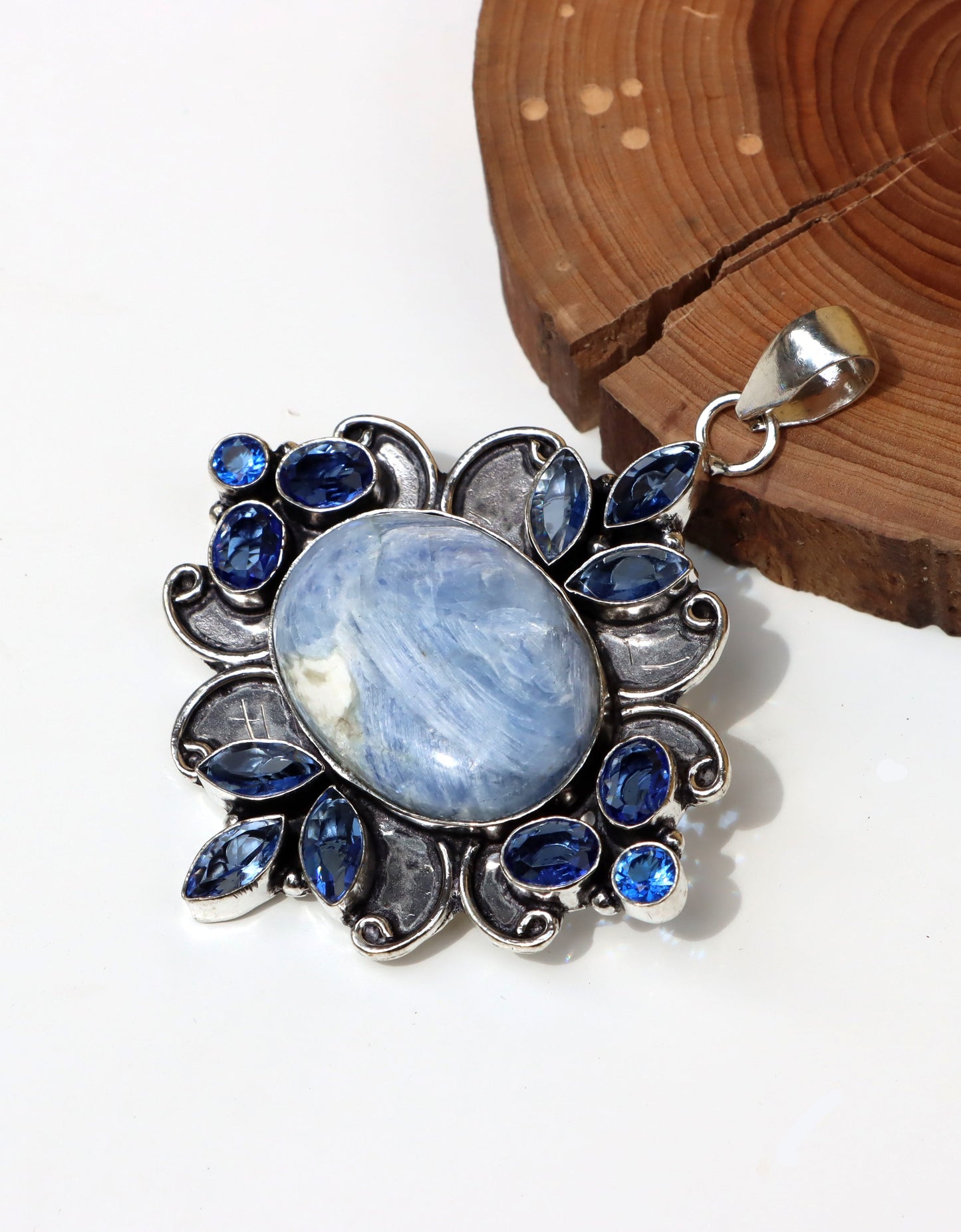 Amulet kyanit tanzanit "V objetí tanzanitů" - Supreme Panthers