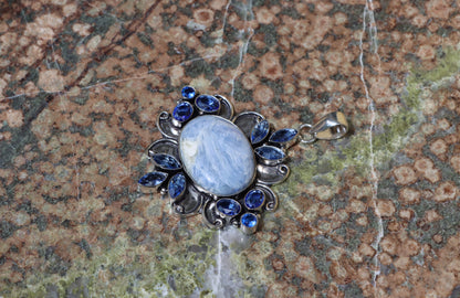 Amulet kyanit tanzanit "V objetí tanzanitů" - Supreme Panthers