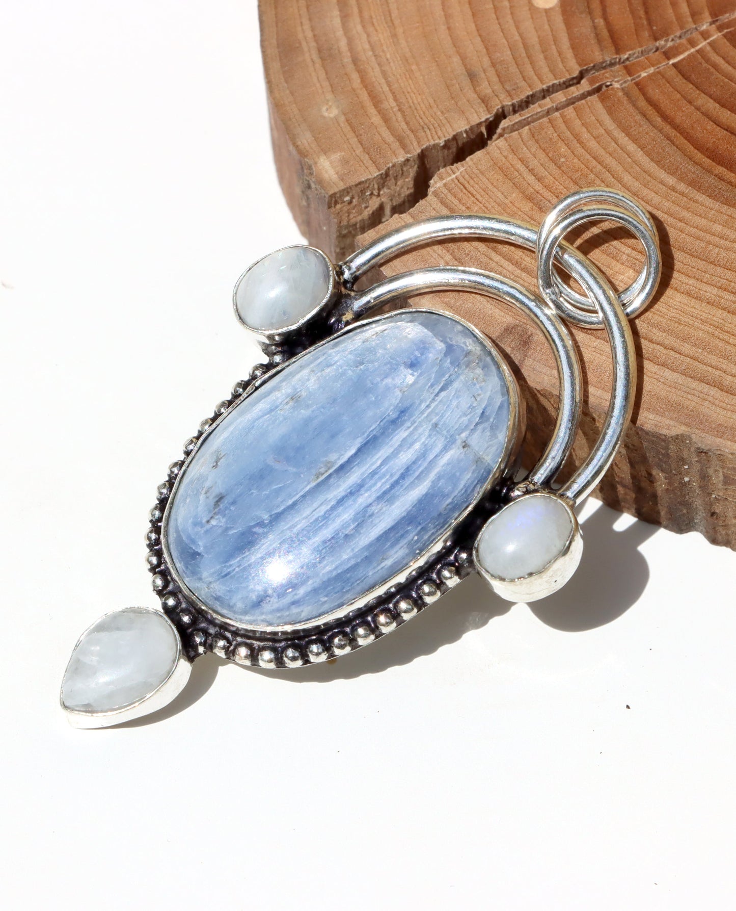 Amulet Kyanitová brána luny - Supreme Panthers