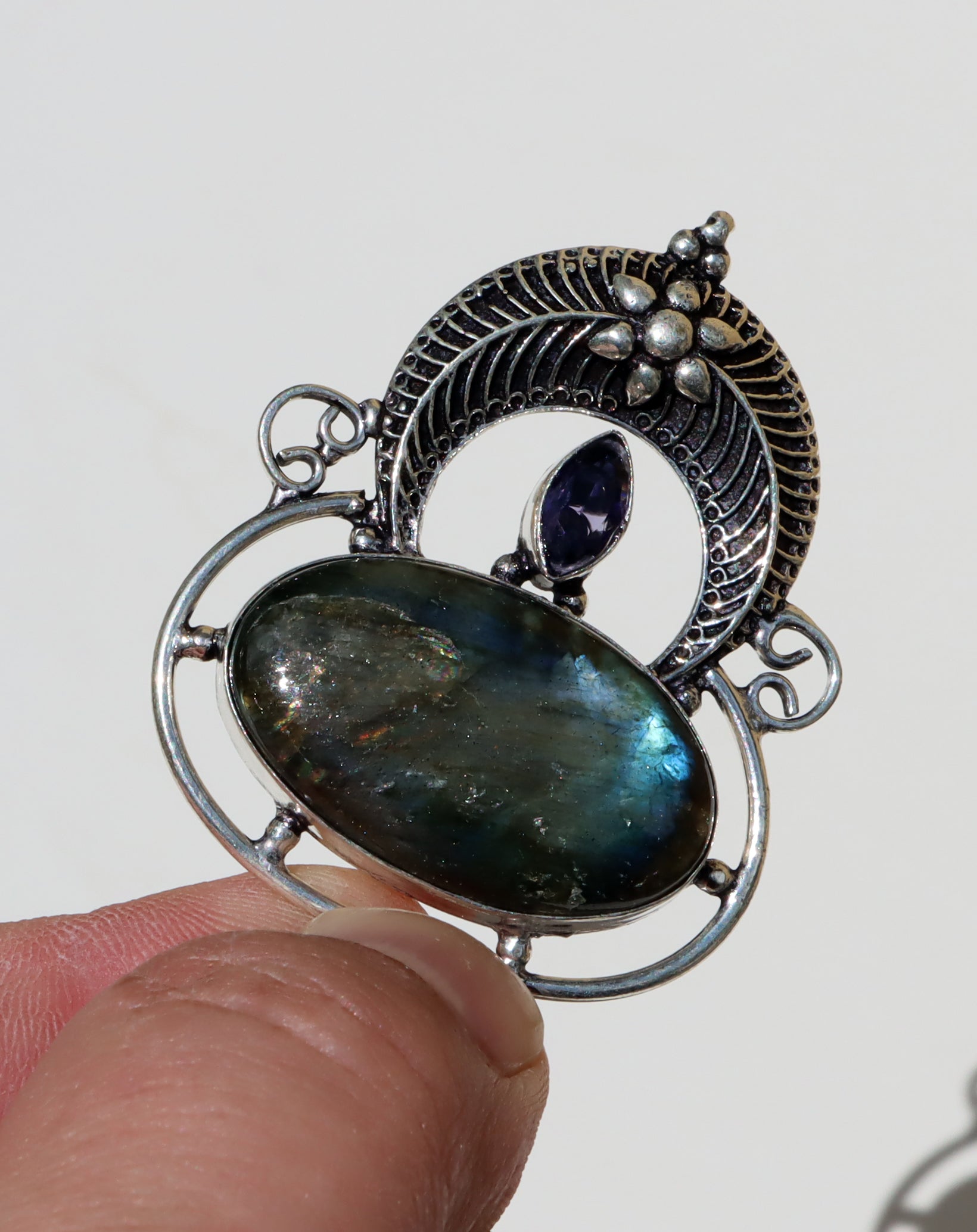 Amulet labradorit ametyst "Brána severu" - Supreme Panthers