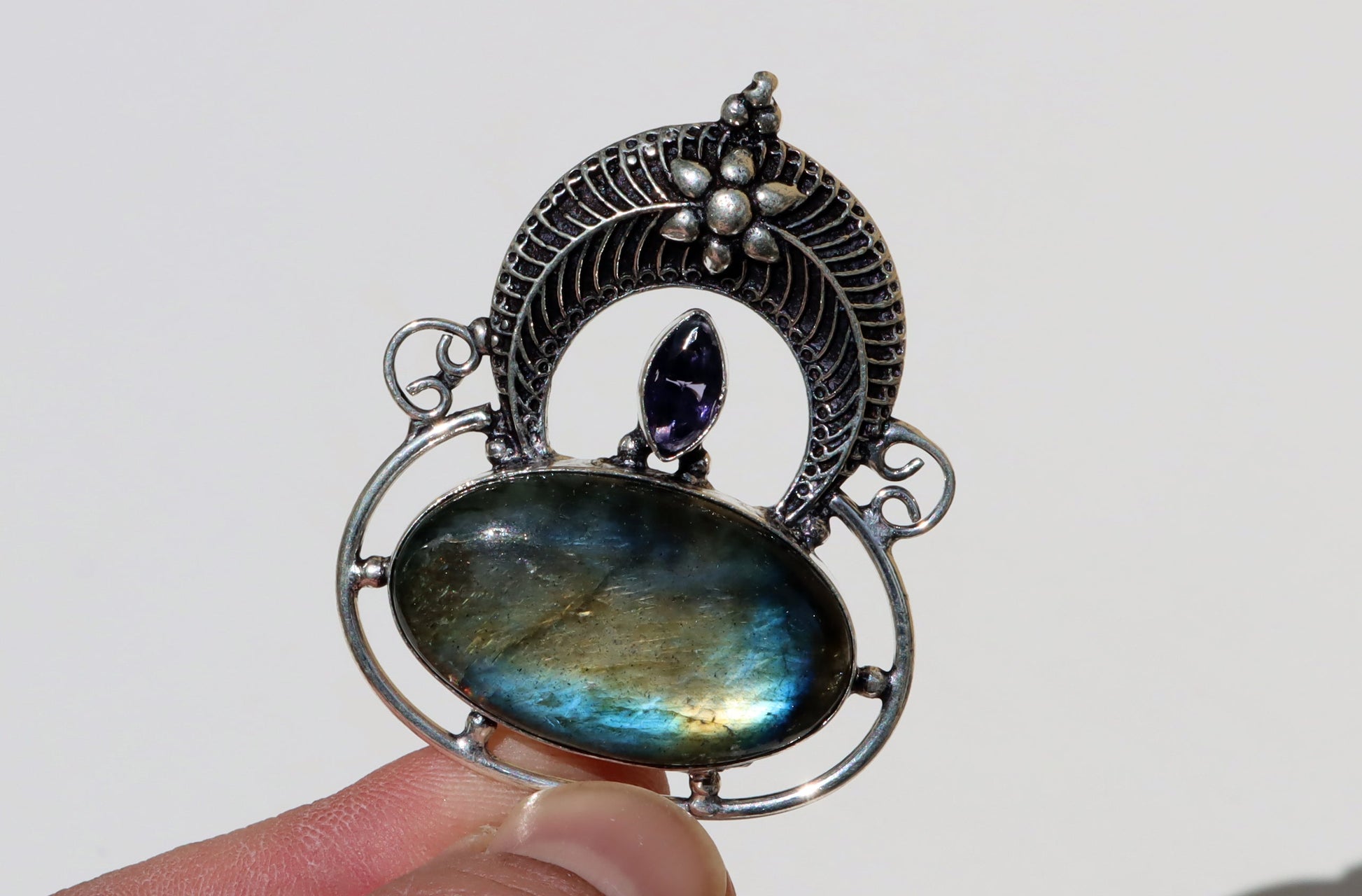 Amulet labradorit ametyst "Brána severu" - Supreme Panthers