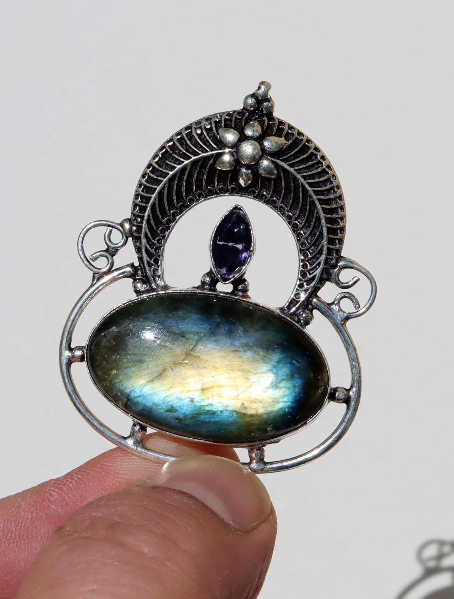 Amulet labradorit ametyst "Brána severu" - Supreme Panthers