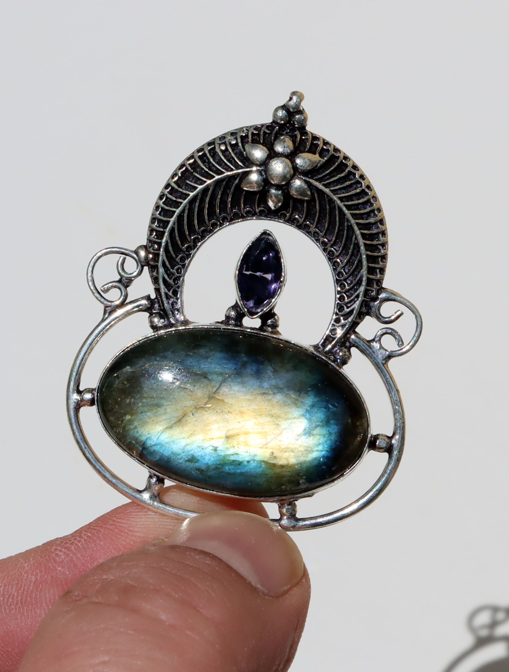 Amulet labradorit ametyst "Brána severu" - Supreme Panthers