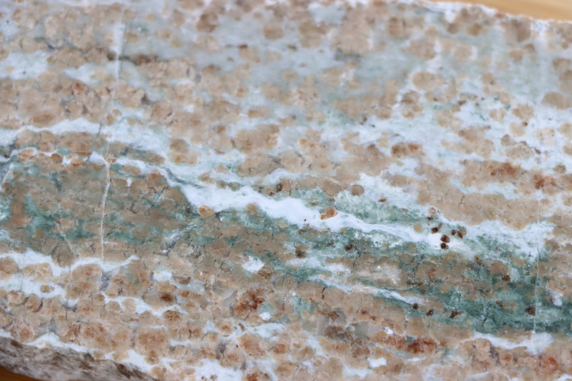 Bludovit s vložkou klinozoisitu - Supreme Panthers