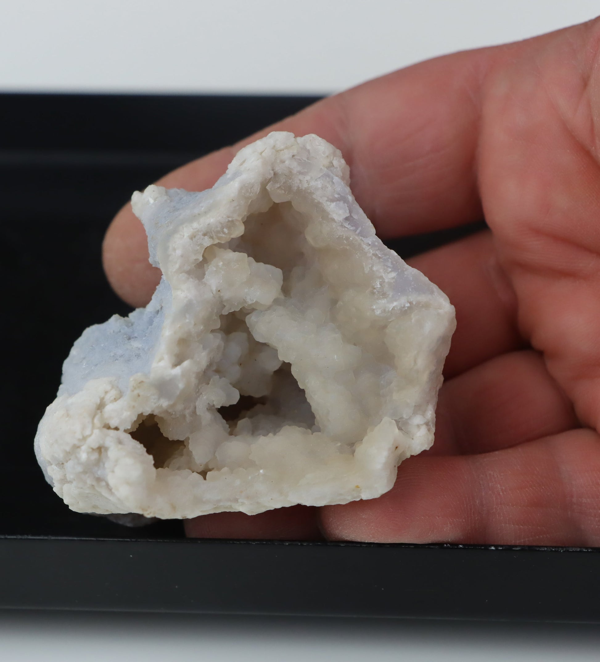 Chalcedon transparentní v modré geodě r. 2012 - Supreme Panthers