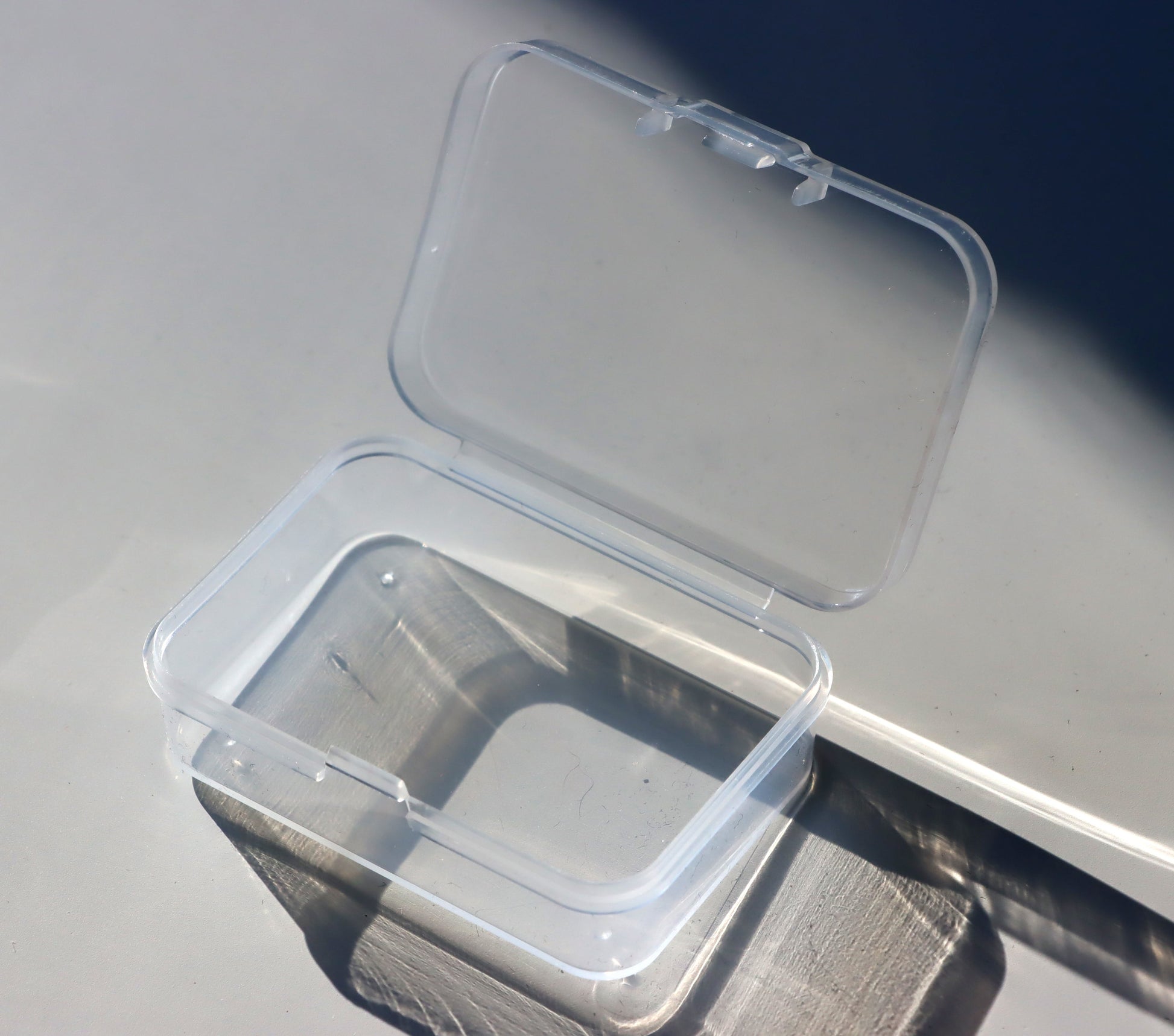 Krabička malá obdélníkovitá plastová - Supreme Panthers