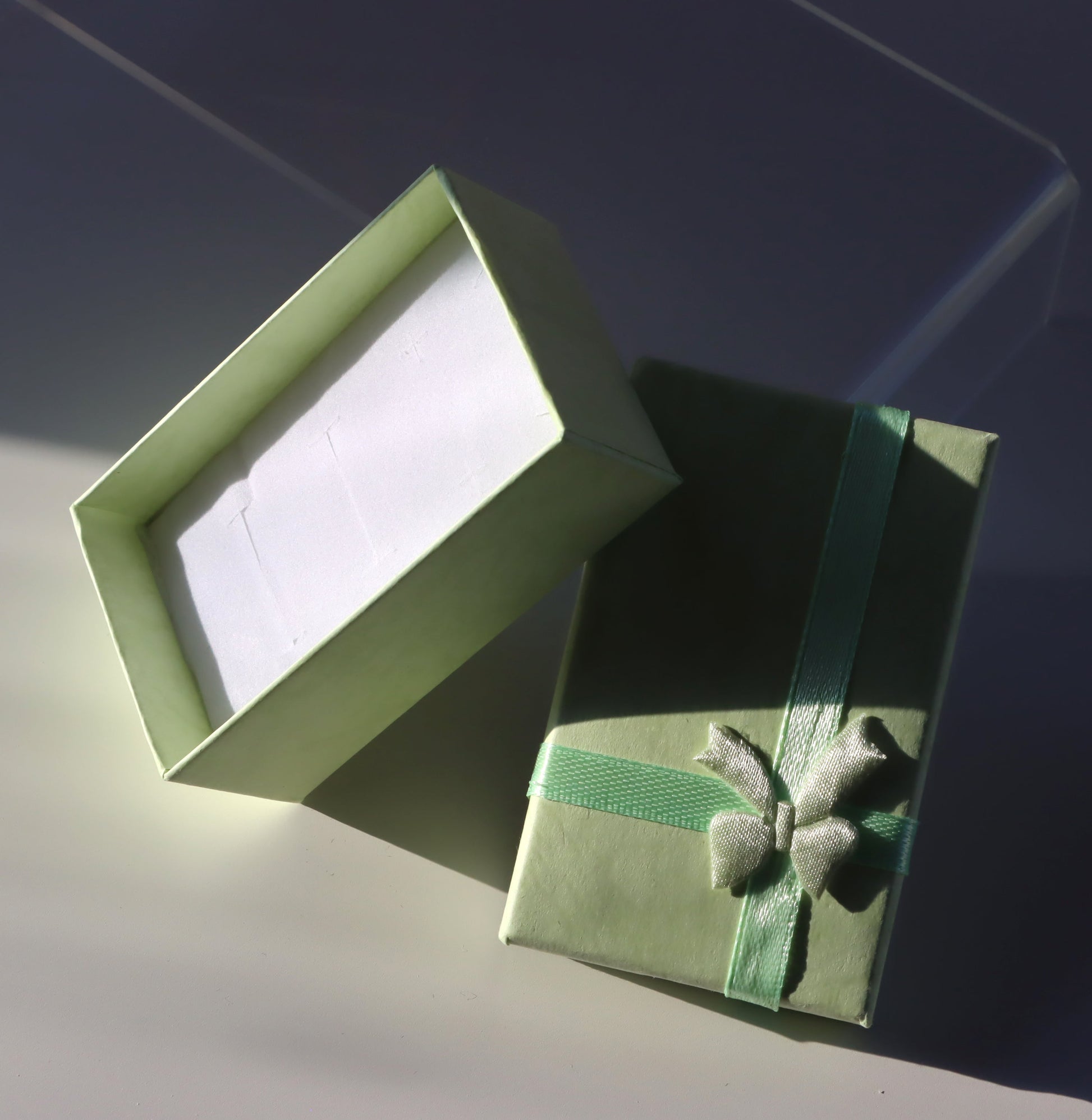 Krabička obdélníková zelená s mašličkou - Supreme Panthers