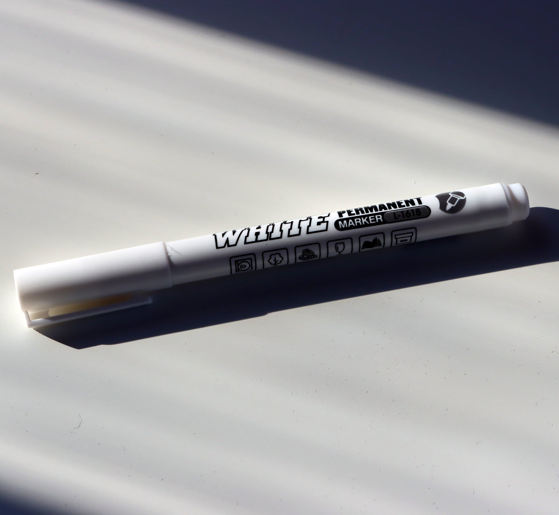 Křídový popisovač bílý - Supreme Panthers