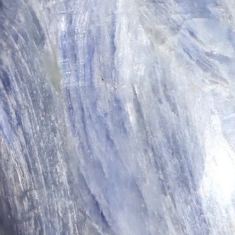 Kyanit – přívěsek klidu a přirozené čistoty - Supreme Panthers