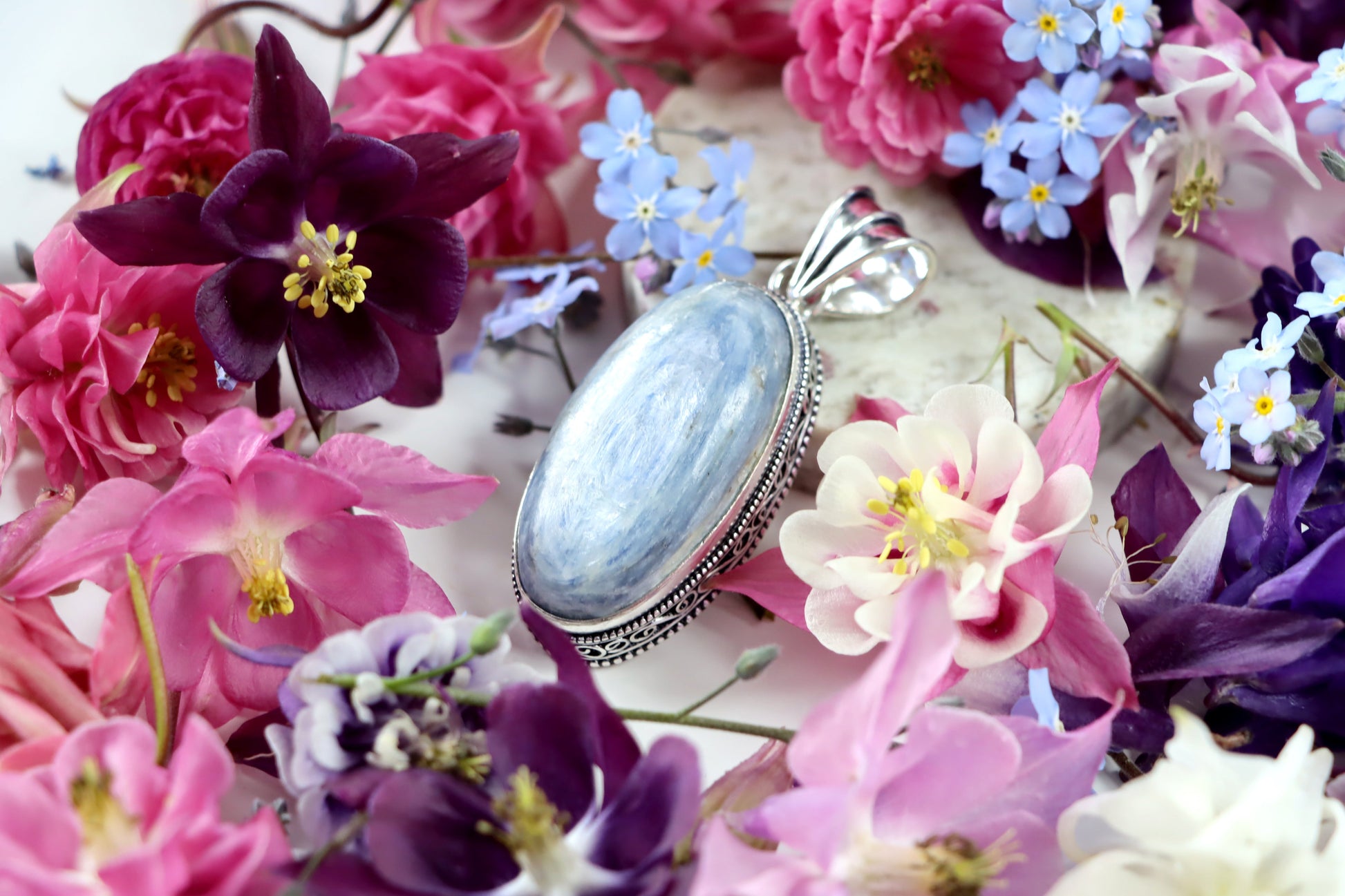 Kyanit – šperk čistoty a soustředění - Supreme Panthers