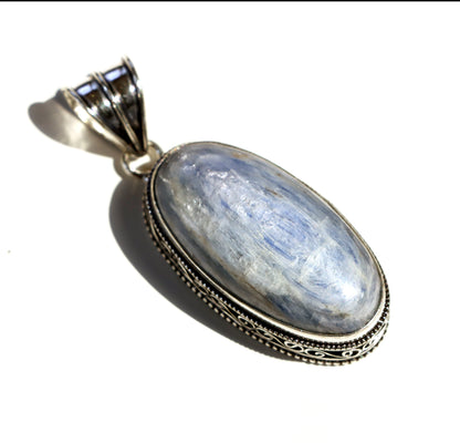 Kyanit – šperk čistoty a soustředění - Supreme Panthers