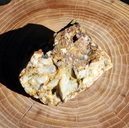 Mléčný křišťál s hematitem - Supreme Panthers