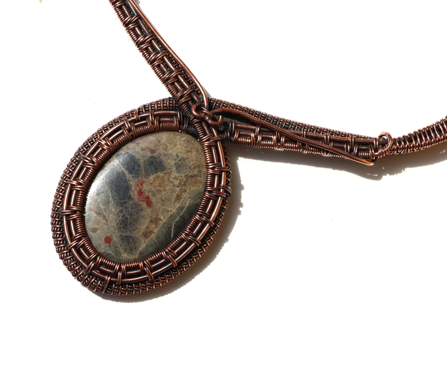 Náhrdelník „Dech kamenité stepi“ - Supreme Panthers