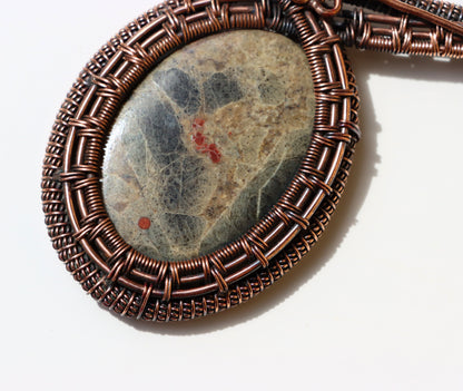 Náhrdelník „Dech kamenité stepi“ - Supreme Panthers