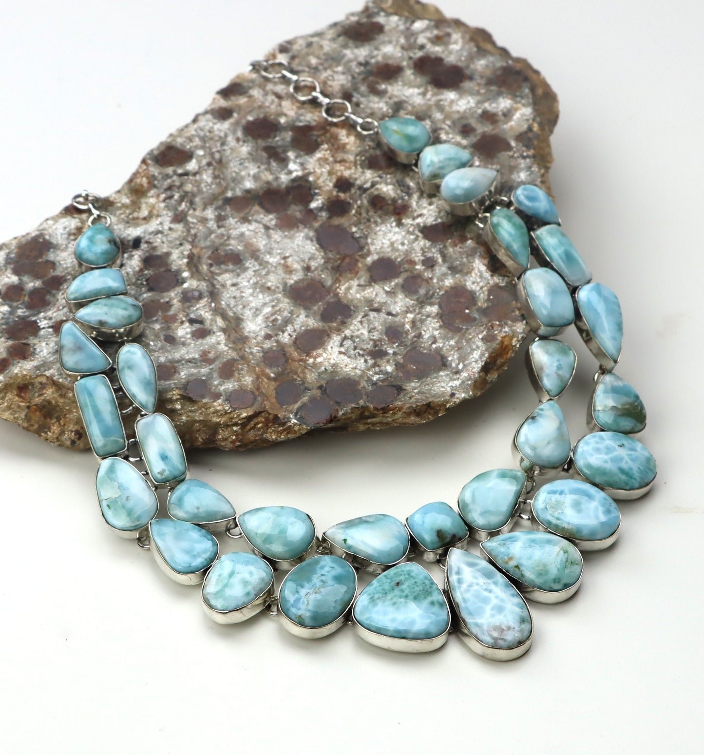 Náhrdelník „Slzy karibského moře“ – larimar Lacrimae Maris Caribici I. - Supreme Panthers