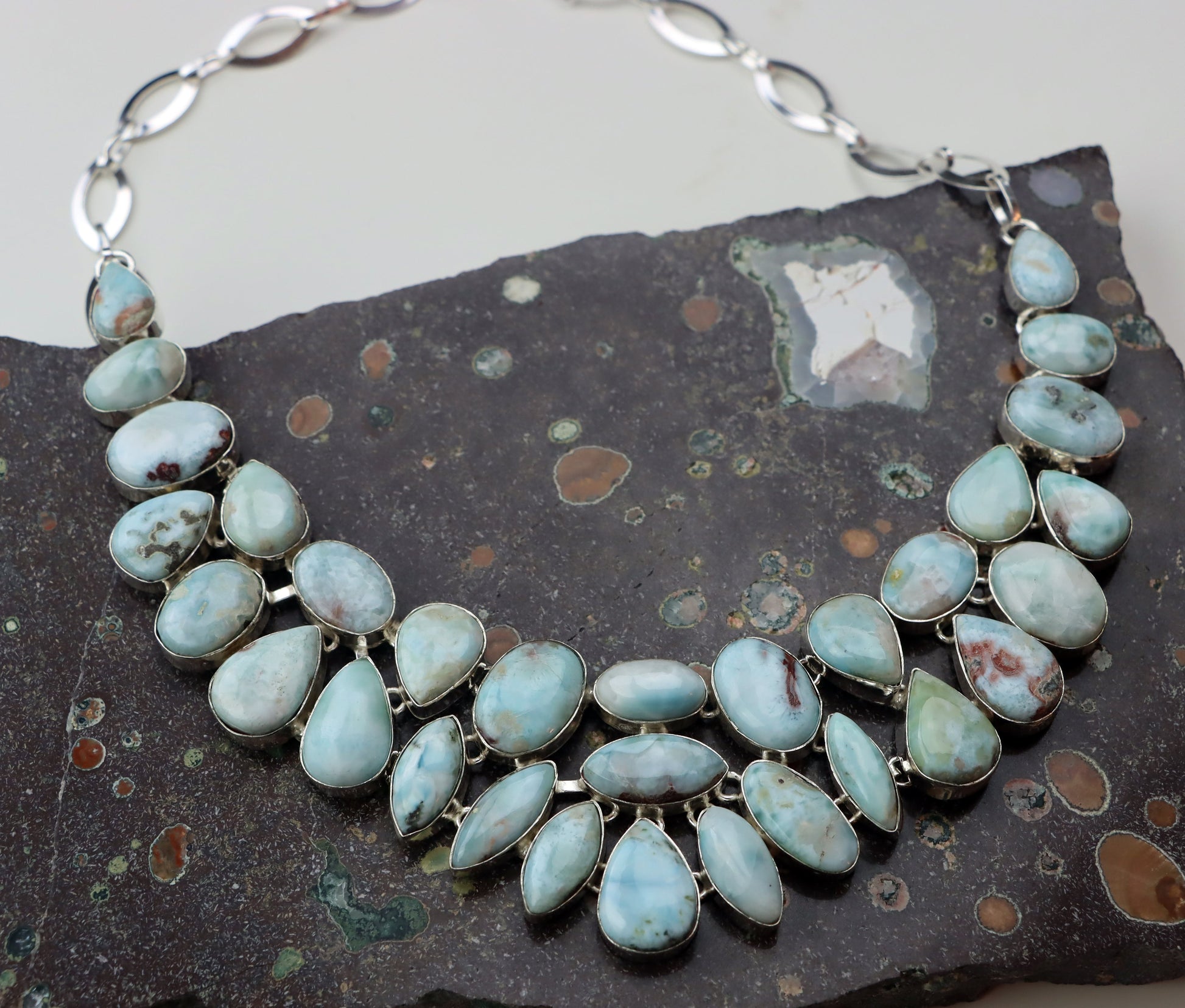 Náhrdelník „Slzy karibského moře“ – larimar Lacrimae Maris Caribici II. - Supreme Panthers