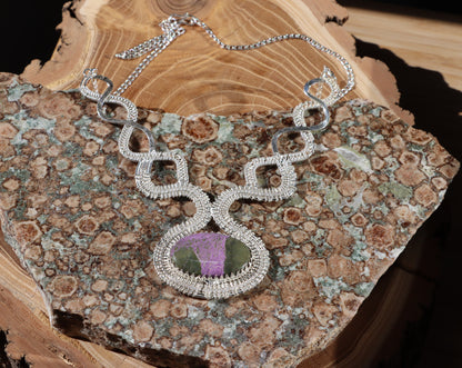 Náhrdelník z pletených hadů purpurit - Supreme Panthers