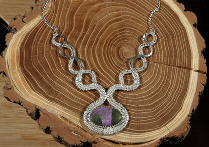 Náhrdelník z pletených hadů purpurit - Supreme Panthers