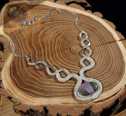 Náhrdelník z pletených hadů purpurit - Supreme Panthers