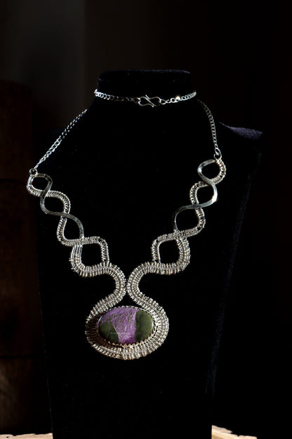 Náhrdelník z pletených hadů purpurit - Supreme Panthers