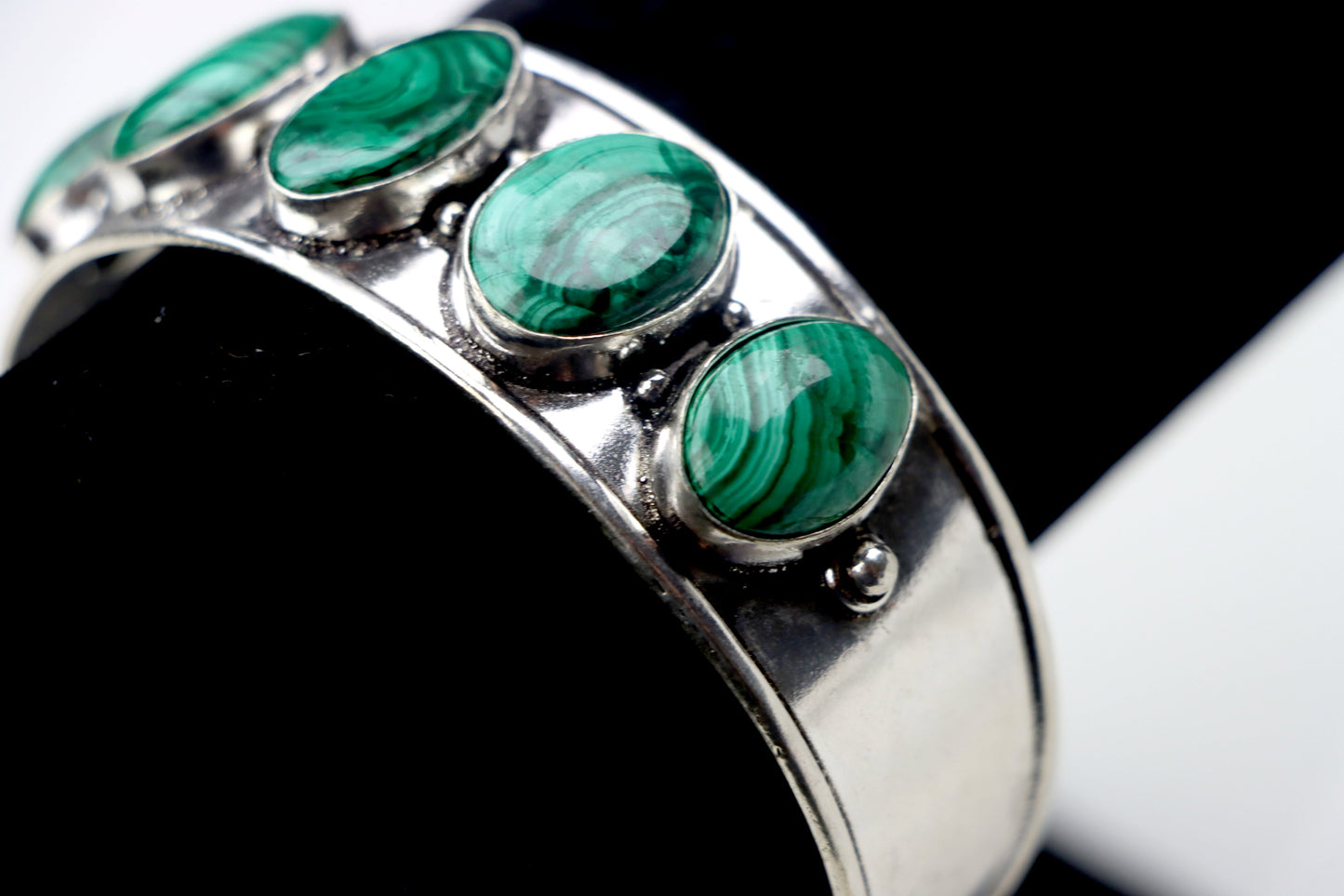 Náramek polohovatelný – Malachit Corona Quintus - Supreme Panthers