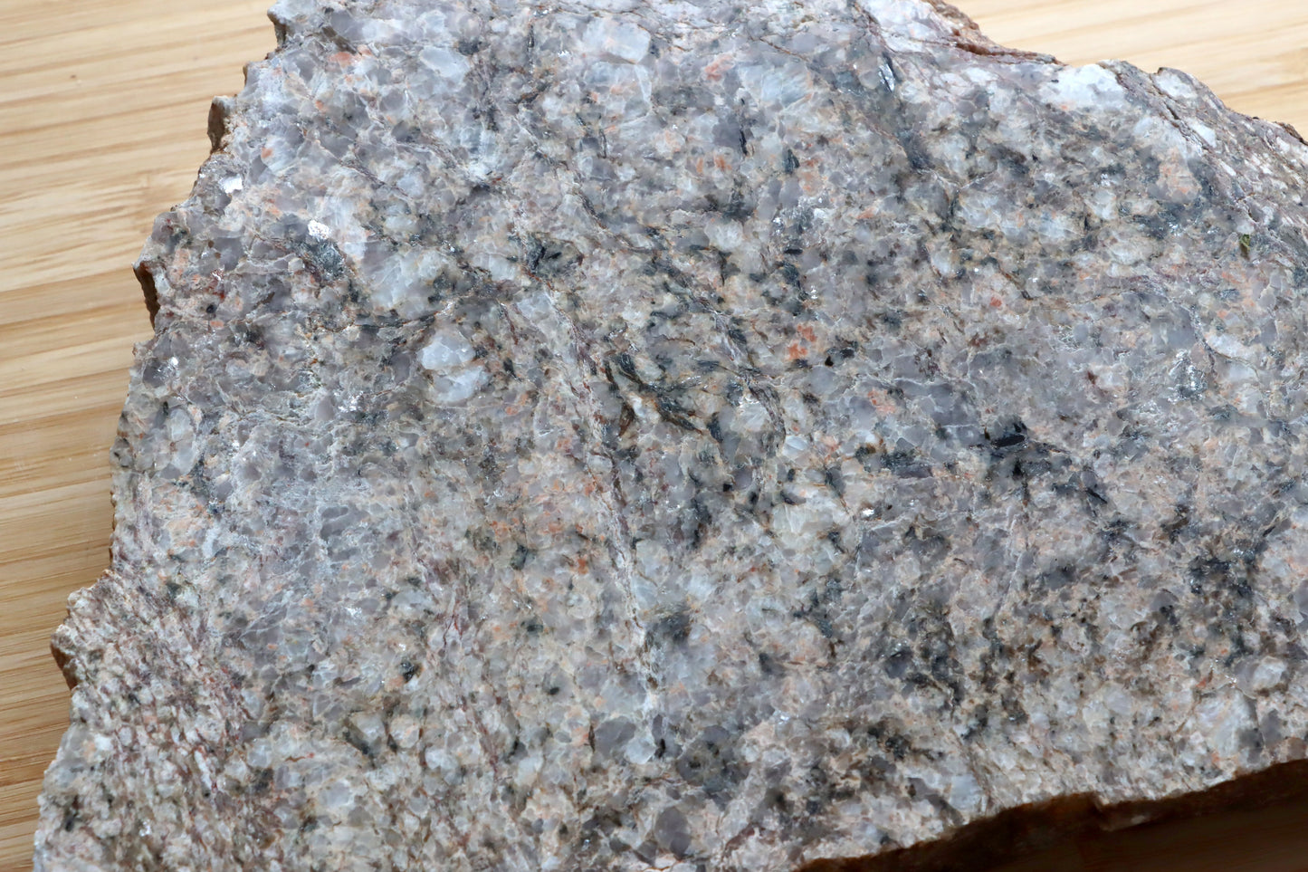 Pegmatit živce křemen slídy - Supreme Panthers