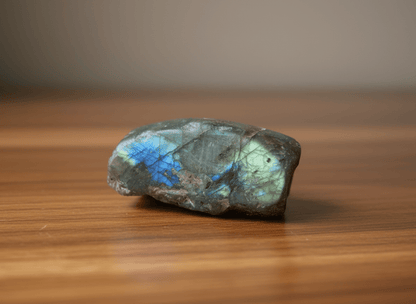 Polovaloun leštěného modrého labradoritu - Supreme Panthers