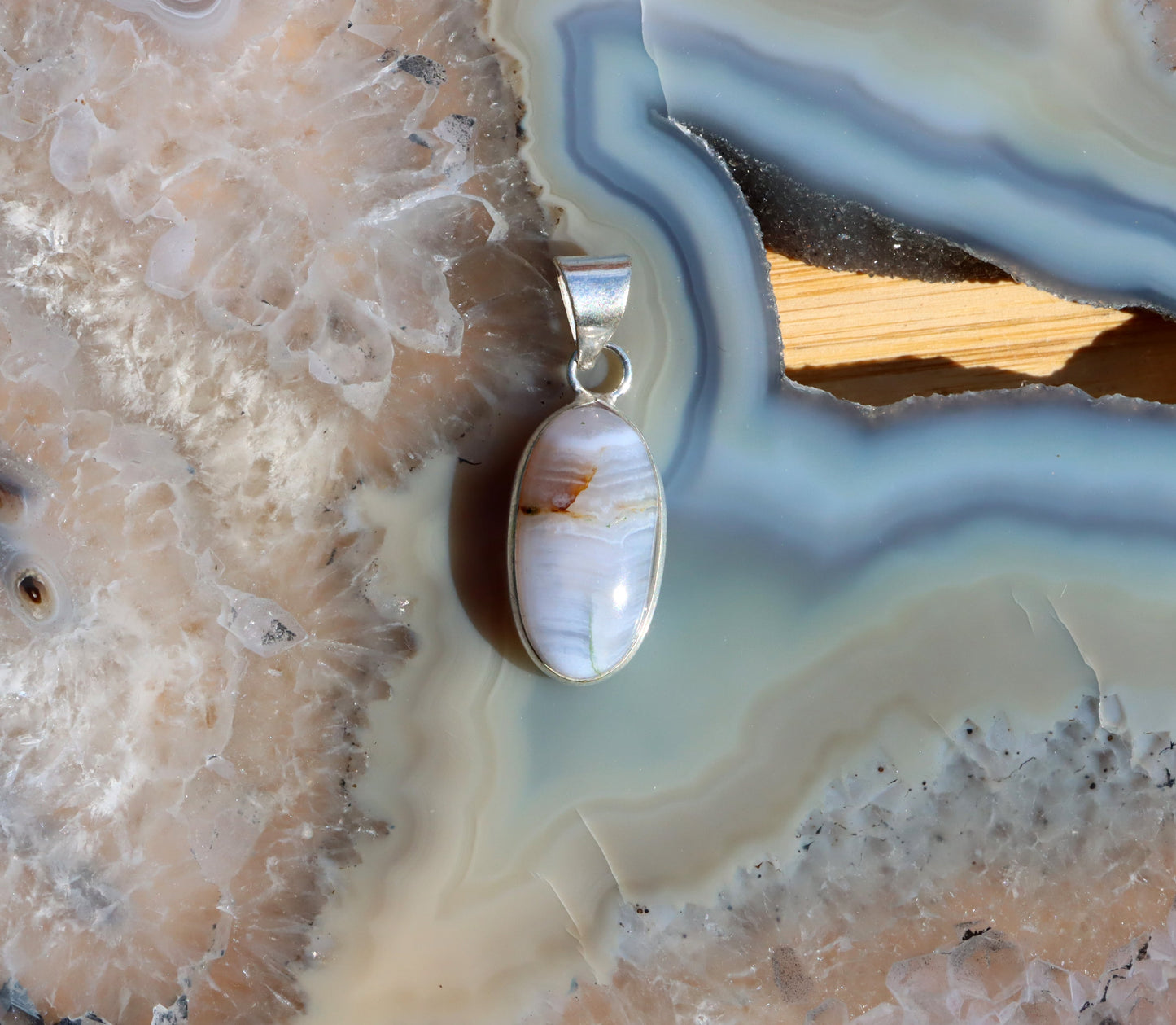 Přívěšek achát modrý krajkový - Supreme Panthers