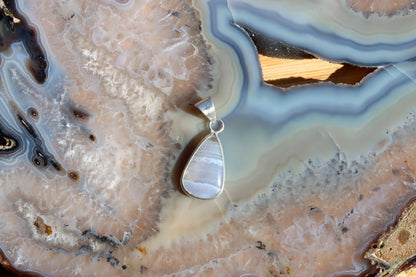 Přívěšek achát modrý krajkový - Supreme Panthers