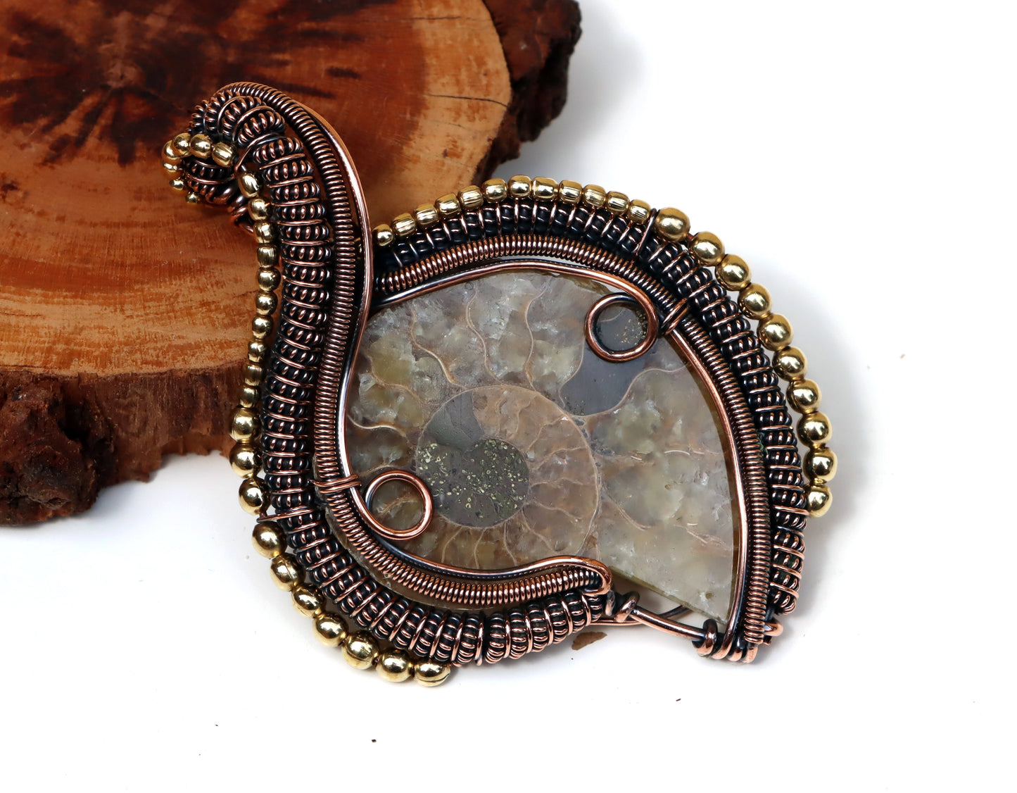 Přívěšek "Ammonit – Otisk věčnosti" - Supreme Panthers