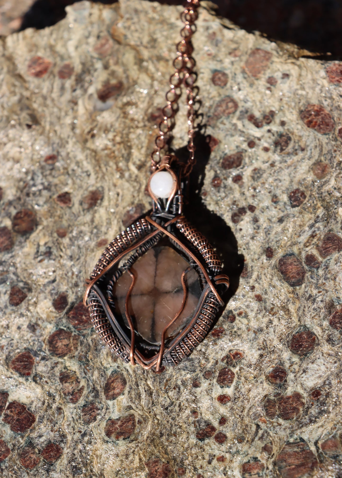 Přívěšek andalusit a měsíční kámen "Chiastolit – Kámen vnitřního kříže" - Supreme Panthers