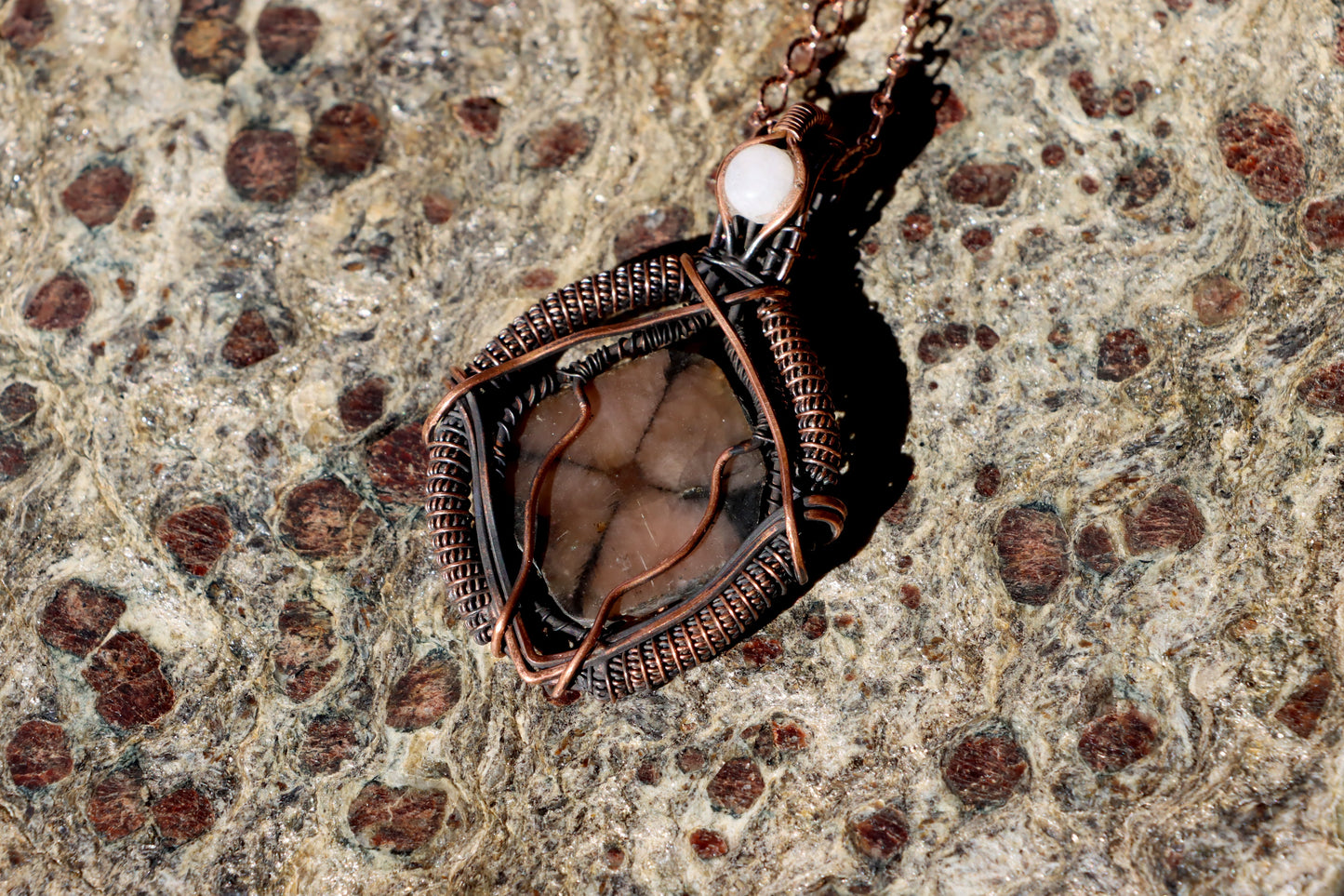 Přívěšek andalusit a měsíční kámen "Chiastolit – Kámen vnitřního kříže" - Supreme Panthers