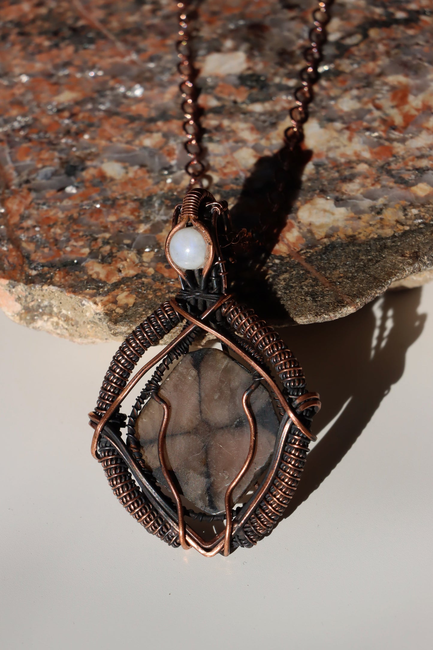 Přívěšek andalusit a měsíční kámen "Chiastolit – Kámen vnitřního kříže" - Supreme Panthers