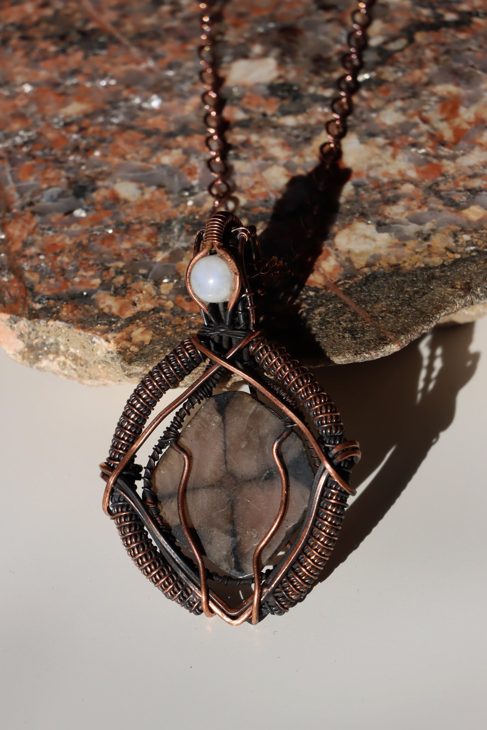 Přívěšek andalusit a měsíční kámen "Chiastolit – Kámen vnitřního kříže" - Supreme Panthers