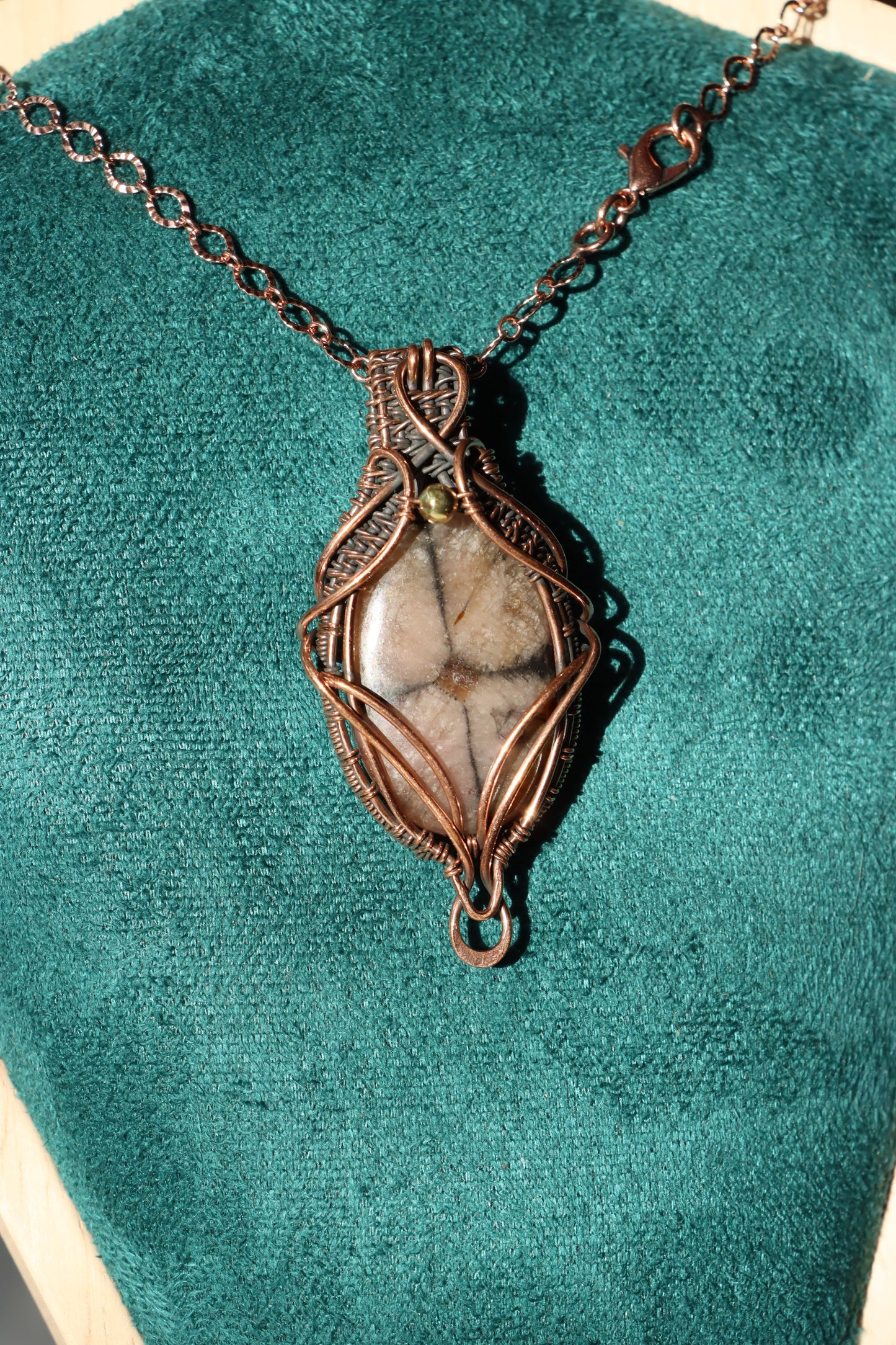 Přívěšek andalusit "Chiastolit – Znamení ticha" - Supreme Panthers