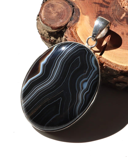 Přívěsek „Černobílá harmonie – onyxový achát“ - Supreme Panthers