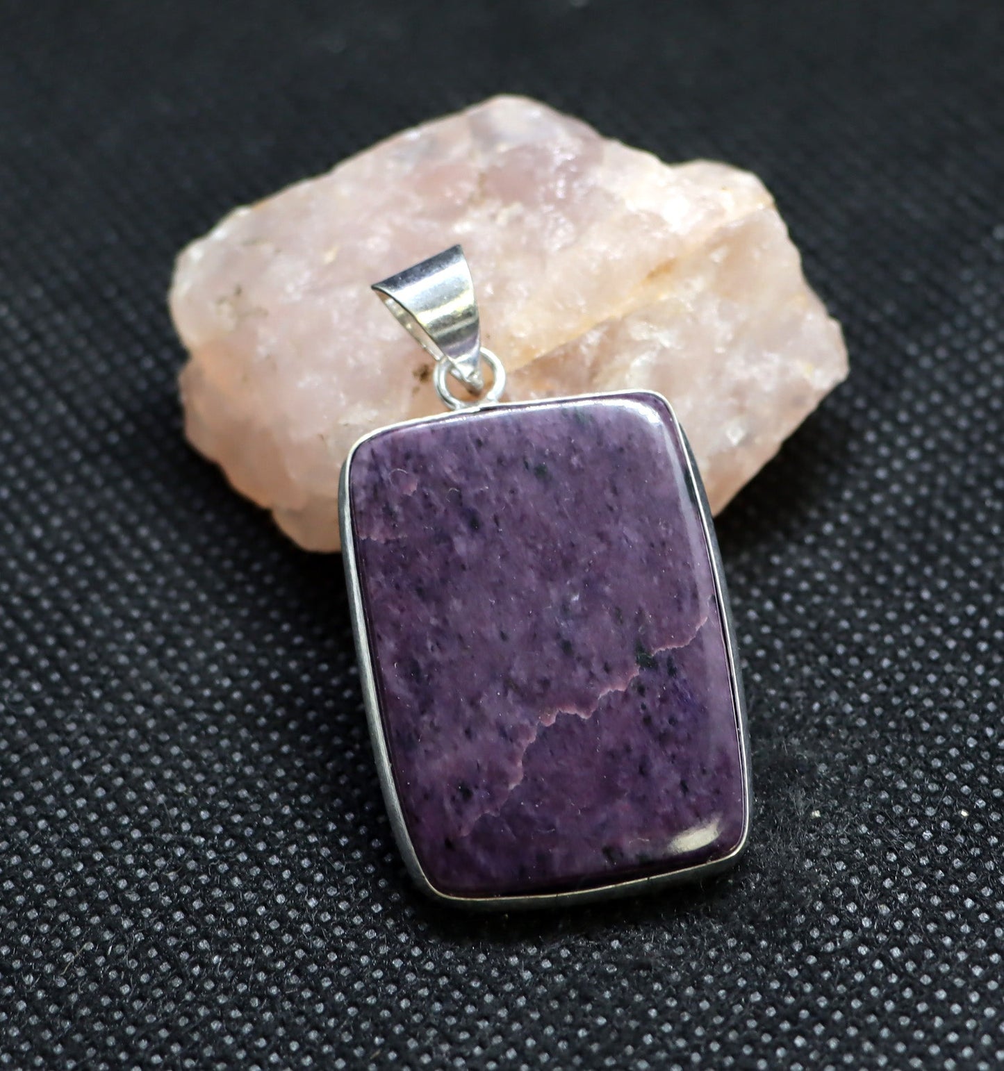 Přívěšek charoit - Supreme Panthers