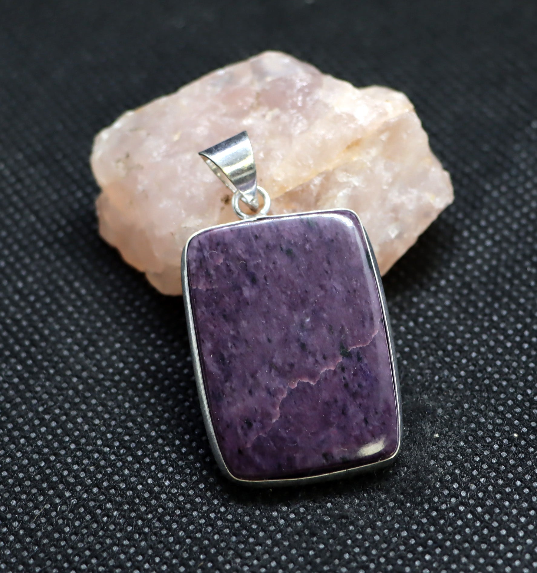 Přívěšek charoit - Supreme Panthers