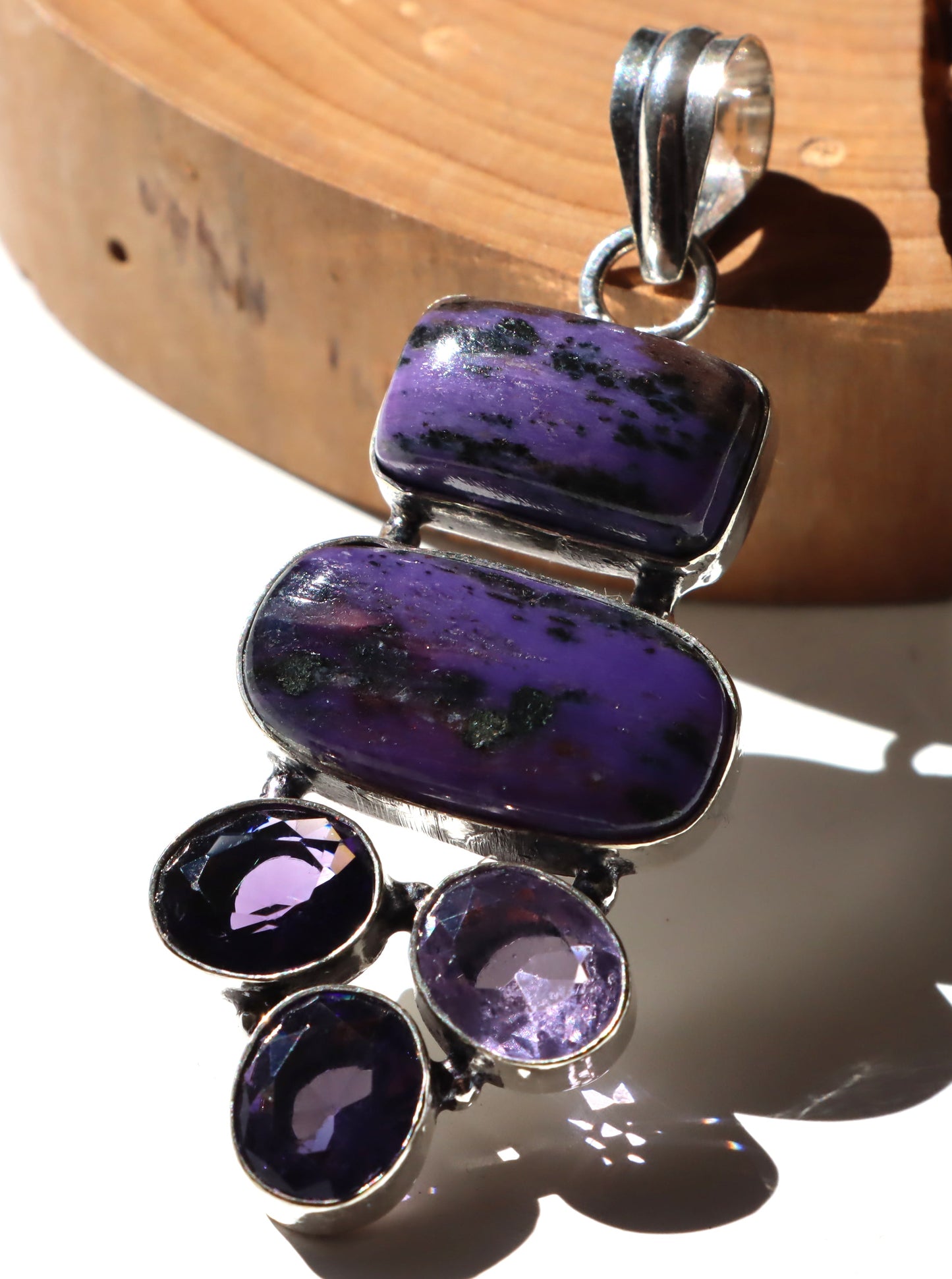 Přívěsek „Charoit a ametyst“ - Supreme Panthers